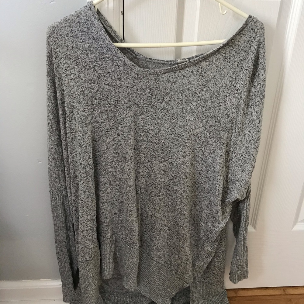 Long sleeve oversized grey shirt
